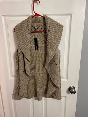 Apt 9 Women's Ruffle Pontelle Sweather Size M New With Tag